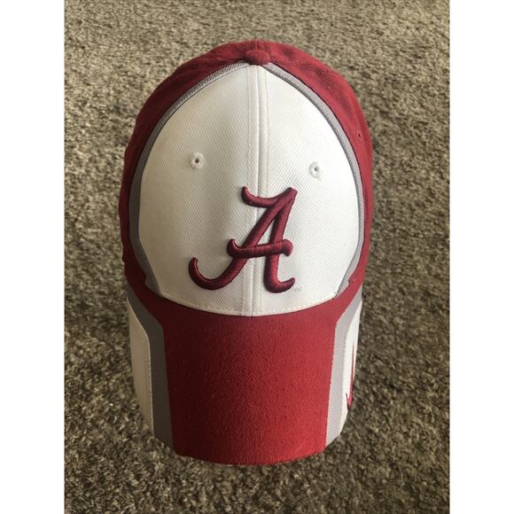 Alabama Crimson Tide Bama NCAA Nike Fitted Hat Cap Red Gray White Size M/L - Picture 1 of 11